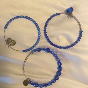 Blue bracelet set
